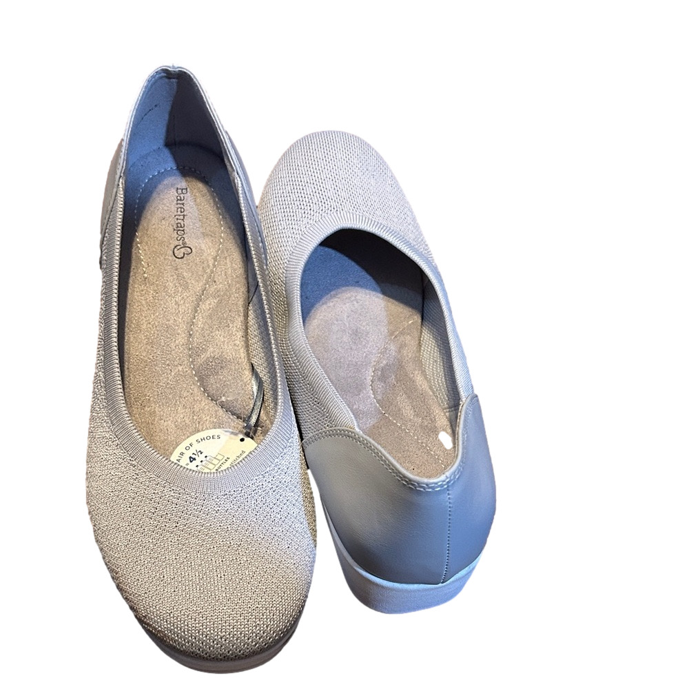 Baretraps Light Gray Women's Round Slip-On Flats size 11M NWT